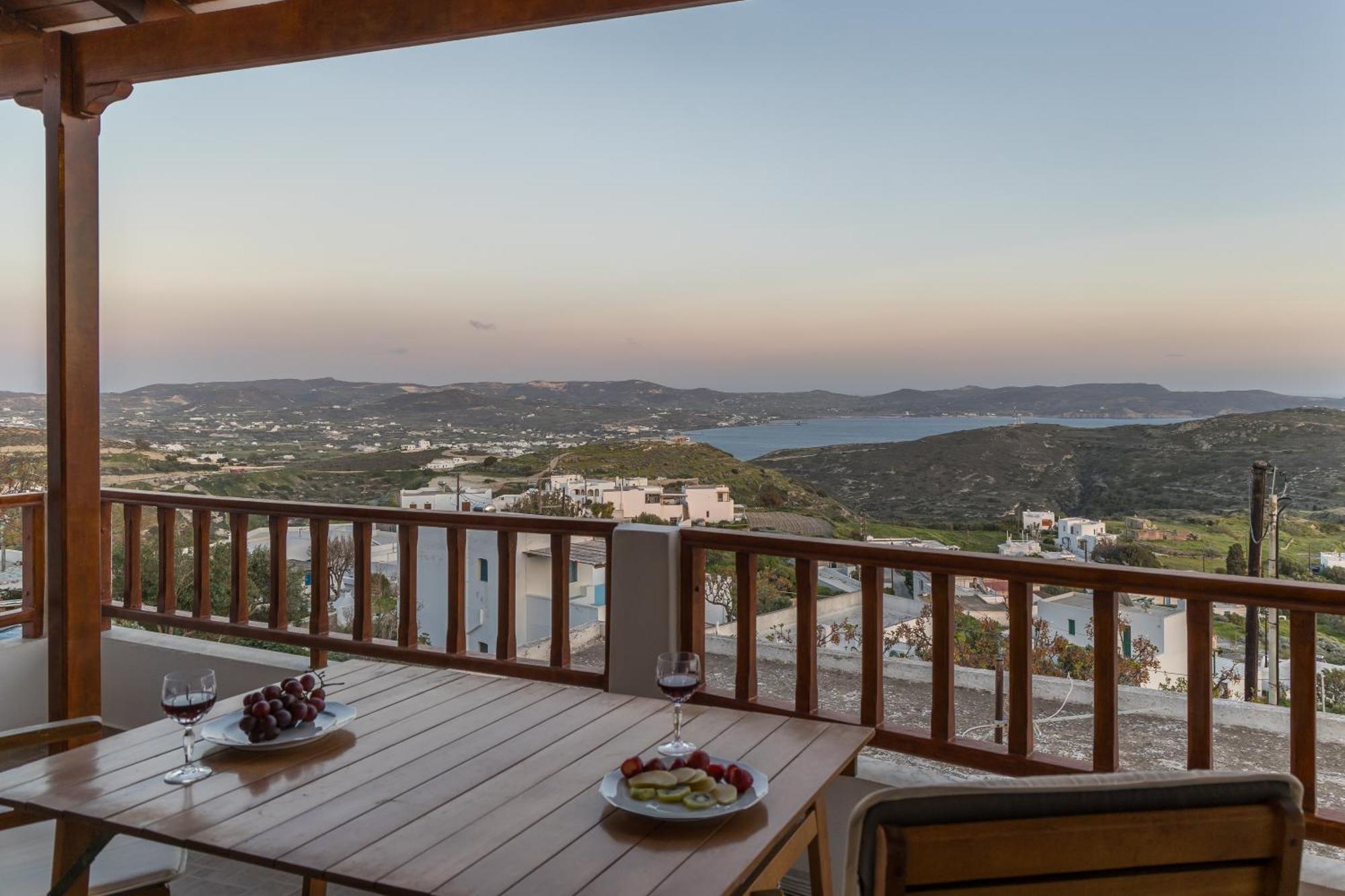Uncle John'S House With View Villa Tripití Exterior foto
