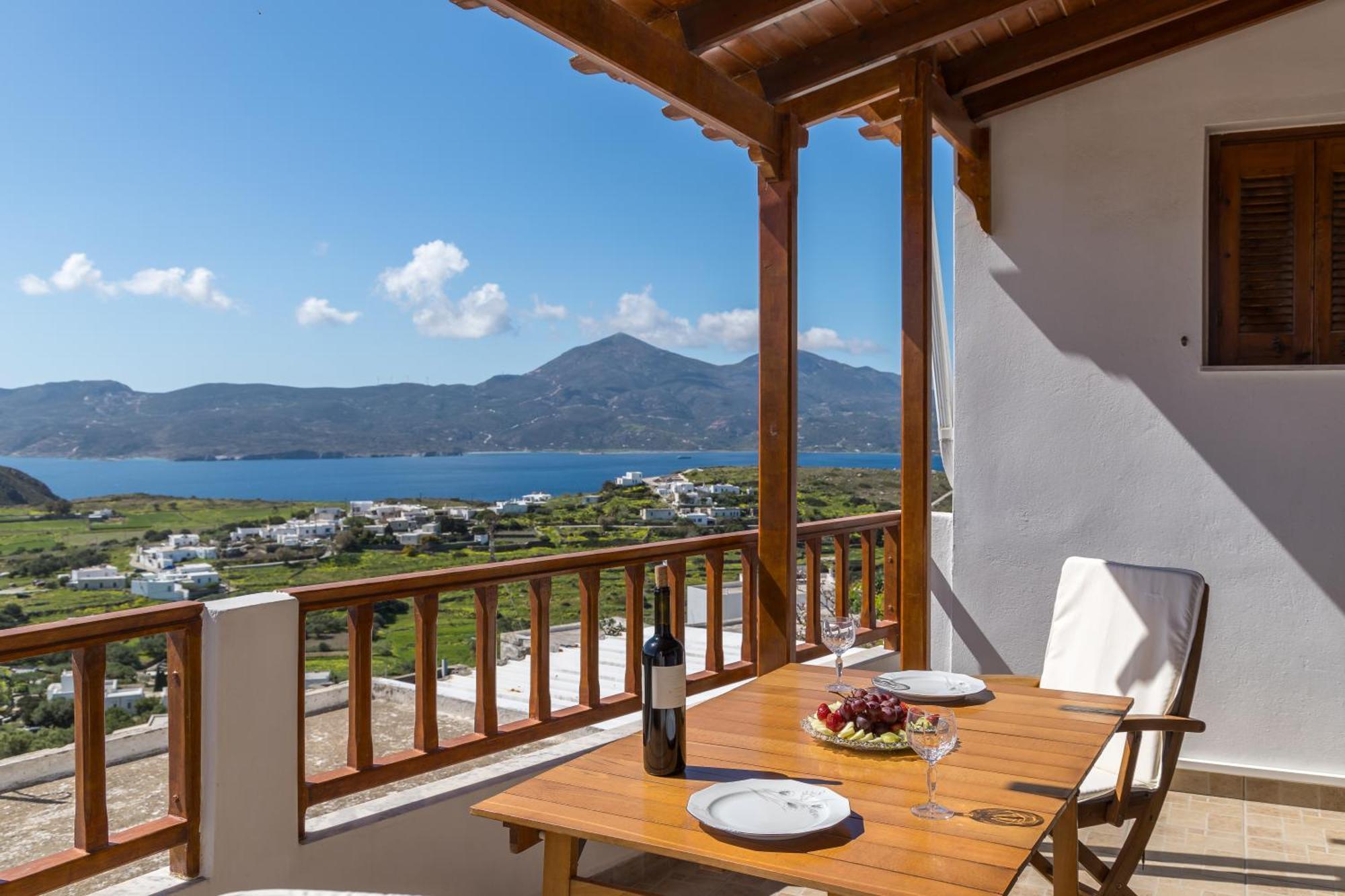 Uncle John'S House With View Villa Tripití Exterior foto