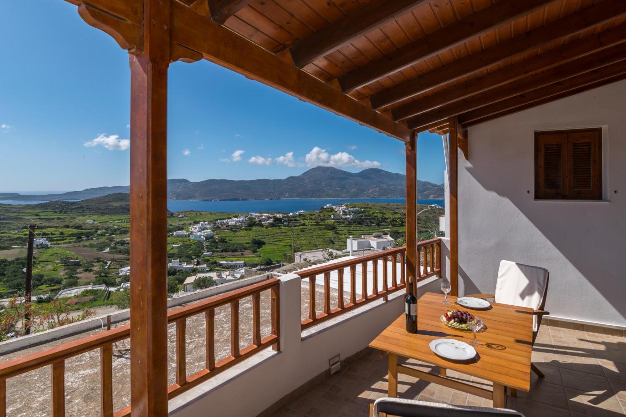Uncle John'S House With View Villa Tripití Exterior foto